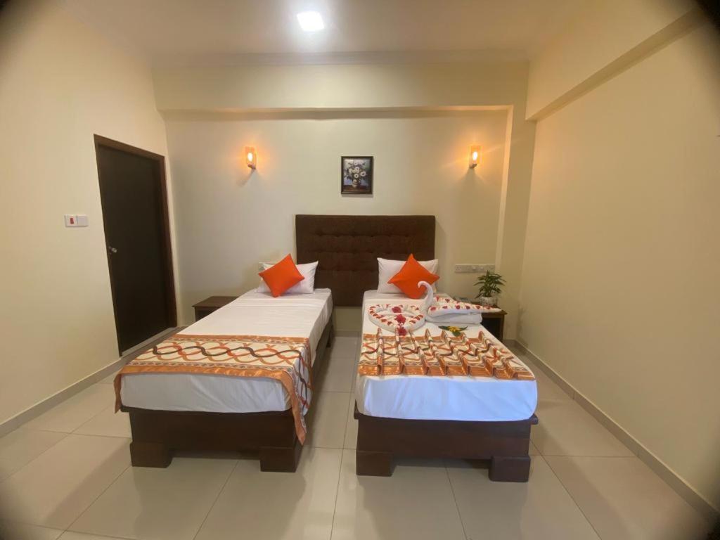 Hotel Northway Vavuniya Exterior foto