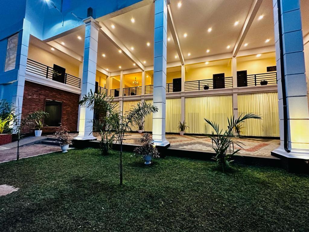 Hotel Northway Vavuniya Exterior foto